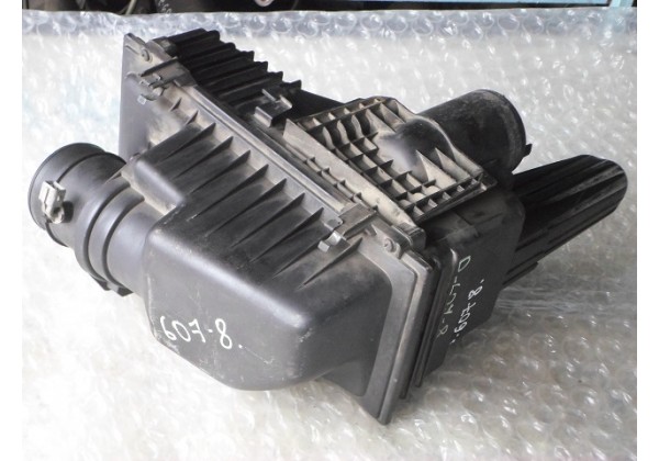 Корпус повітряного фільтра Peugeot/Citroen 607, 807, C5, С8, 2.0/2.2 HDi, 9629040380, 98032100, 9636500180, 98031120